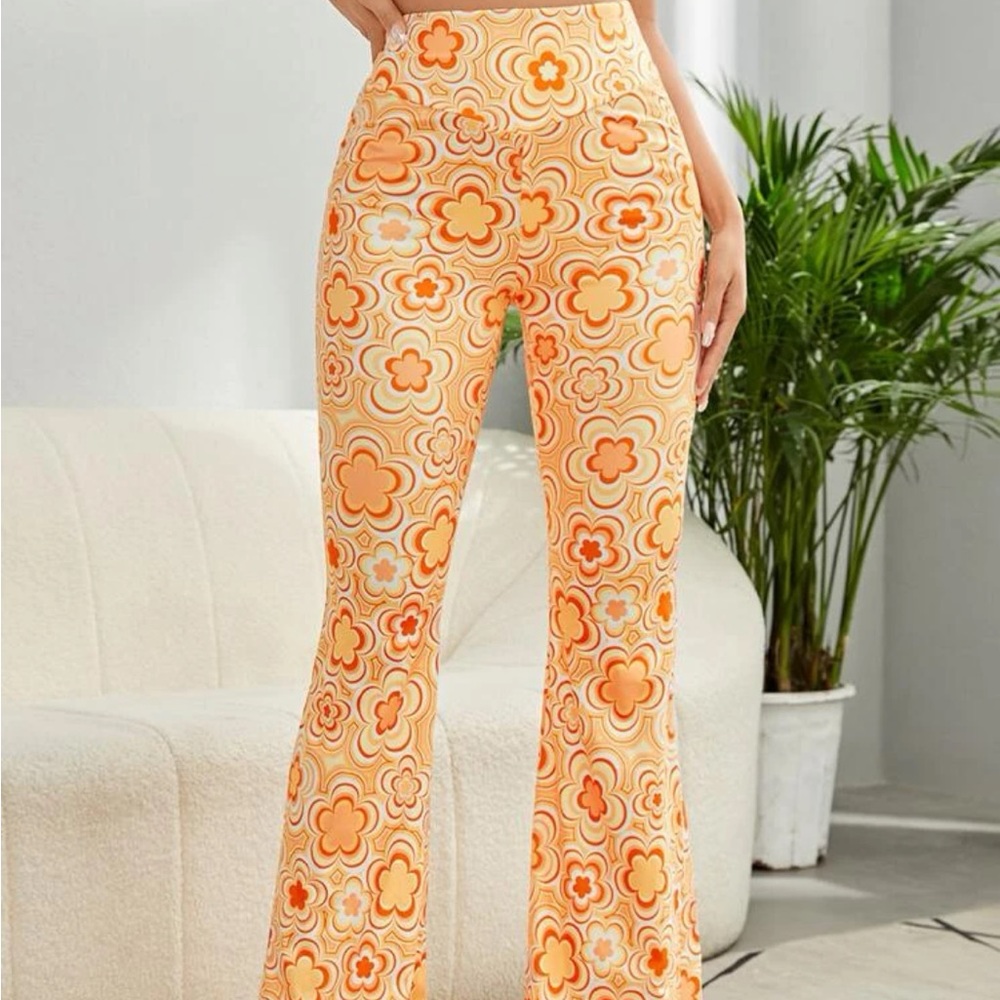 Orange Size Medium stretchy flair pant.